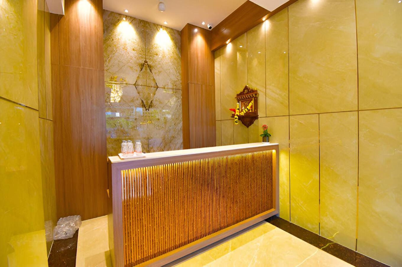 Glitz Hotels La Dahlia - Premium Thane Luaran gambar