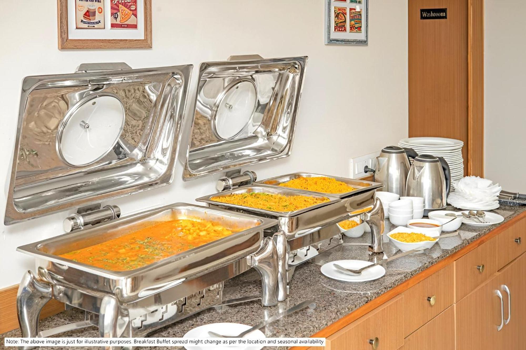Glitz Hotels La Dahlia - Premium Thane Luaran gambar